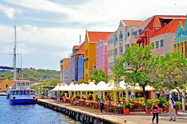 Curaçao, fot. Milan Rademakers / Shutterstock.com