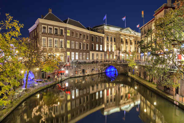 Utrecht nocą, fot. Shutterstock, Inc. / zdjęcie ilustracyjne