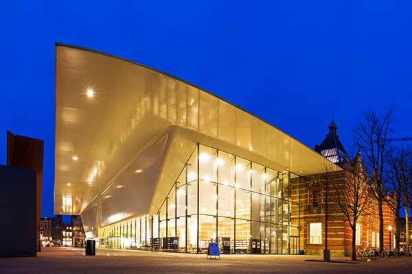 Stedelijk museum w Amsterdamie, fot. Dennis van de Water / Shutterstock.com